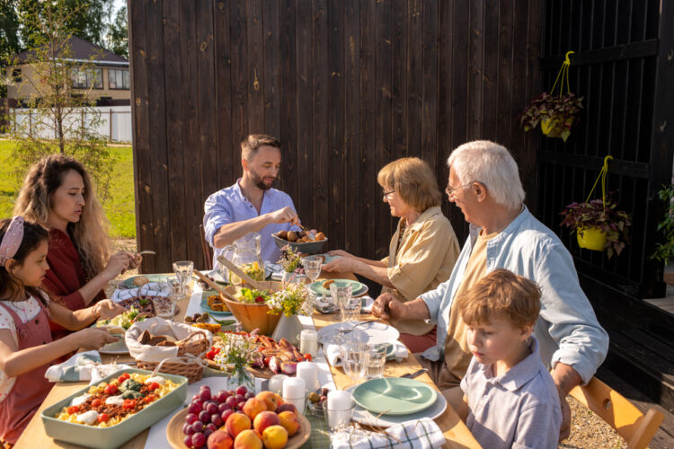 From Turkey to Seafood: Festive Dinner Ideas for Grandparents to Cook on Special Occasions