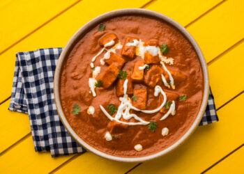 Tofu Curry: A Nourishing and Tasty Dish for Health-Conscious Grandparents